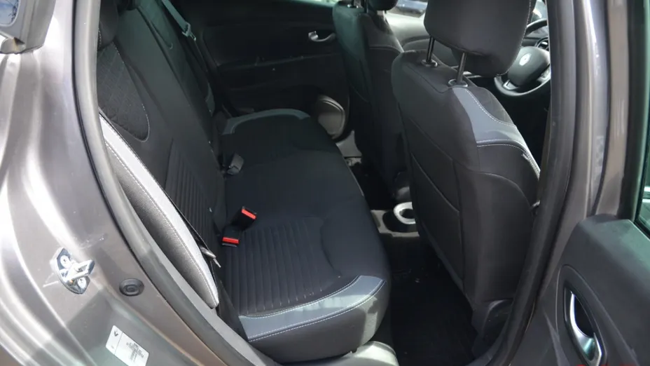 RENAULT Clio -