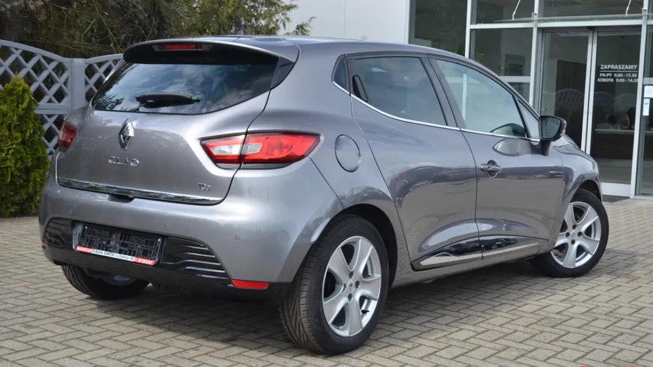 RENAULT Clio -