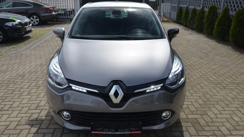 RENAULT Clio -