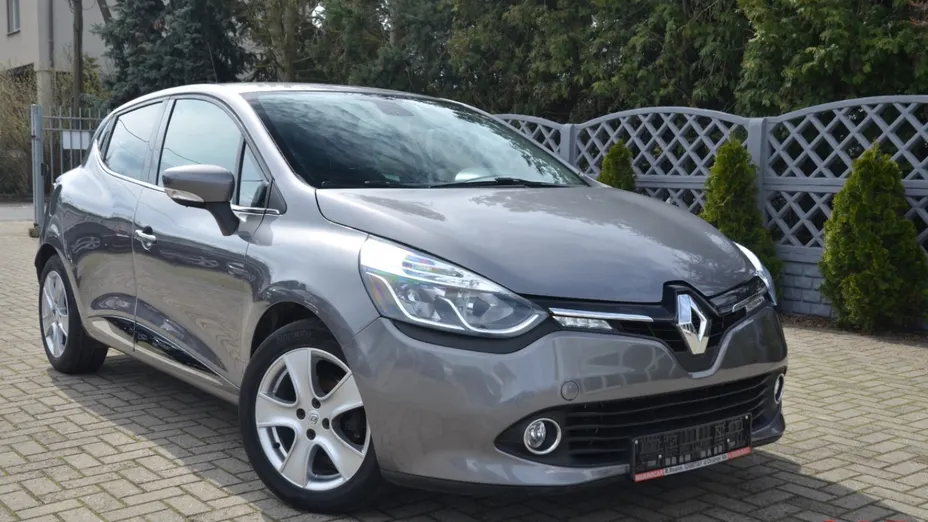 RENAULT Clio -