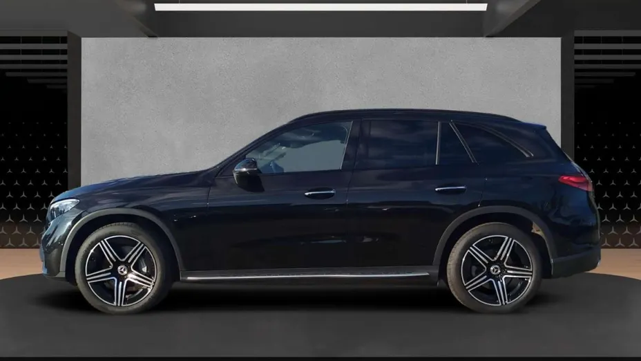 MERCEDES-BENZ GLC -