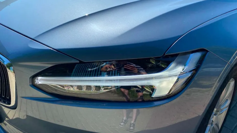 VOLVO S90 -