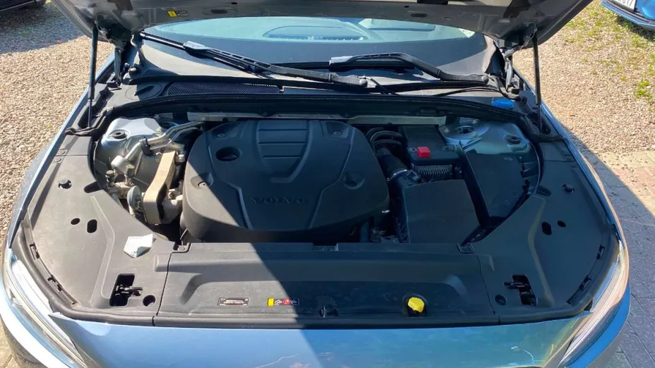 VOLVO S90 -