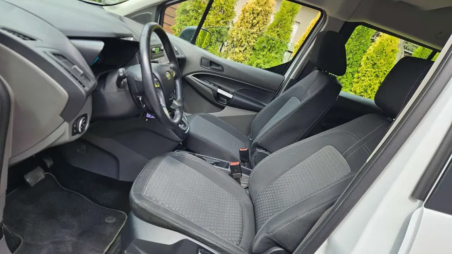 FORD Tourneo Connect -