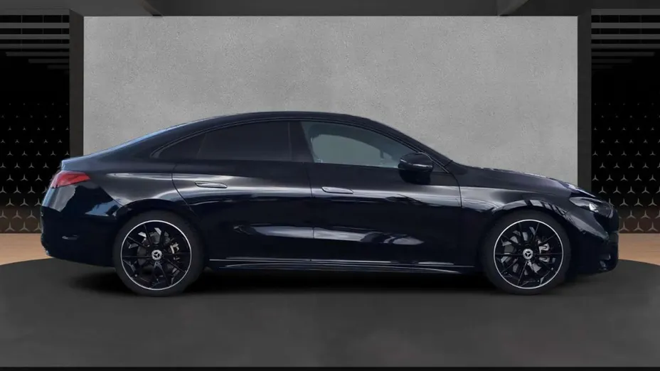 MERCEDES-BENZ CLA -