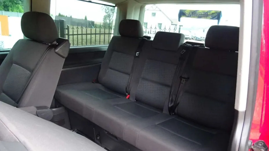 VOLKSWAGEN Multivan -