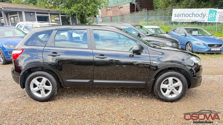 NISSAN Qashqai -