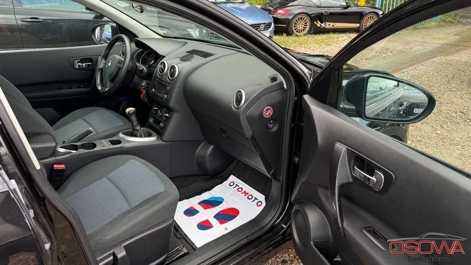 NISSAN Qashqai -