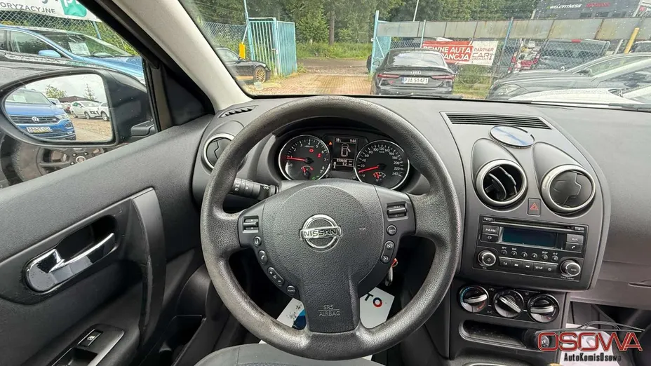 NISSAN Qashqai -
