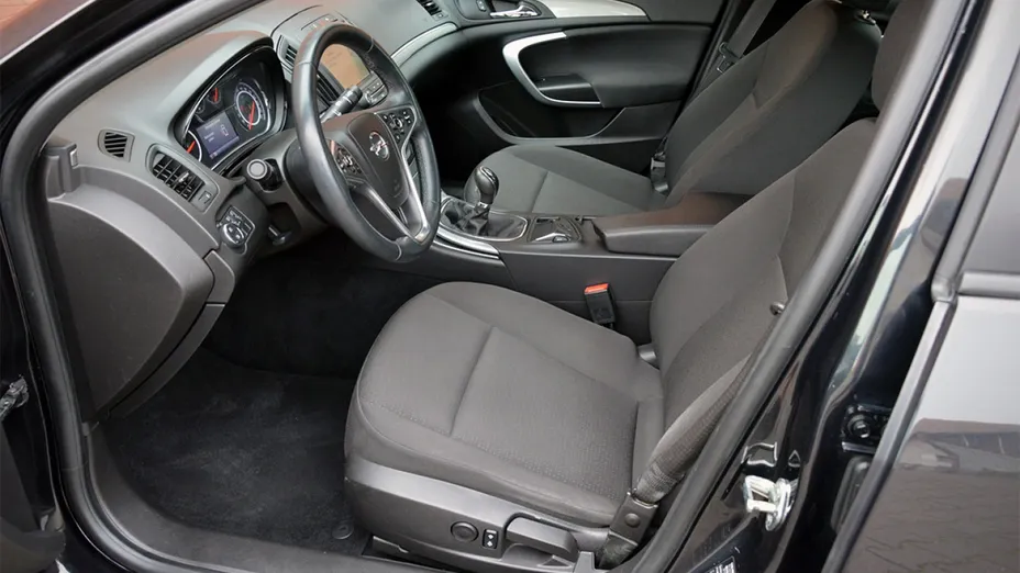 OPEL Insignia -
