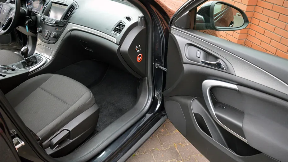 OPEL Insignia -