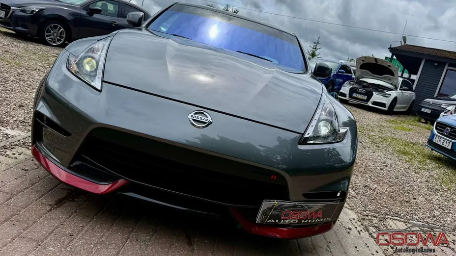 NISSAN 370 Z -