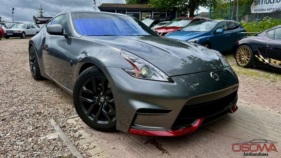 NISSAN 370 Z -