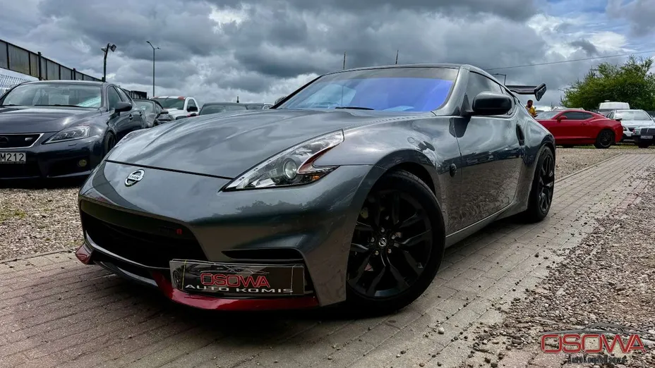 NISSAN 370 Z -