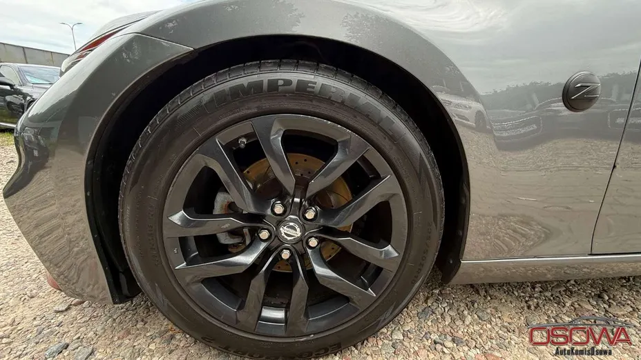 NISSAN 370 Z -