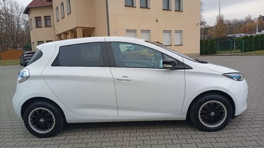 RENAULT ZOE -