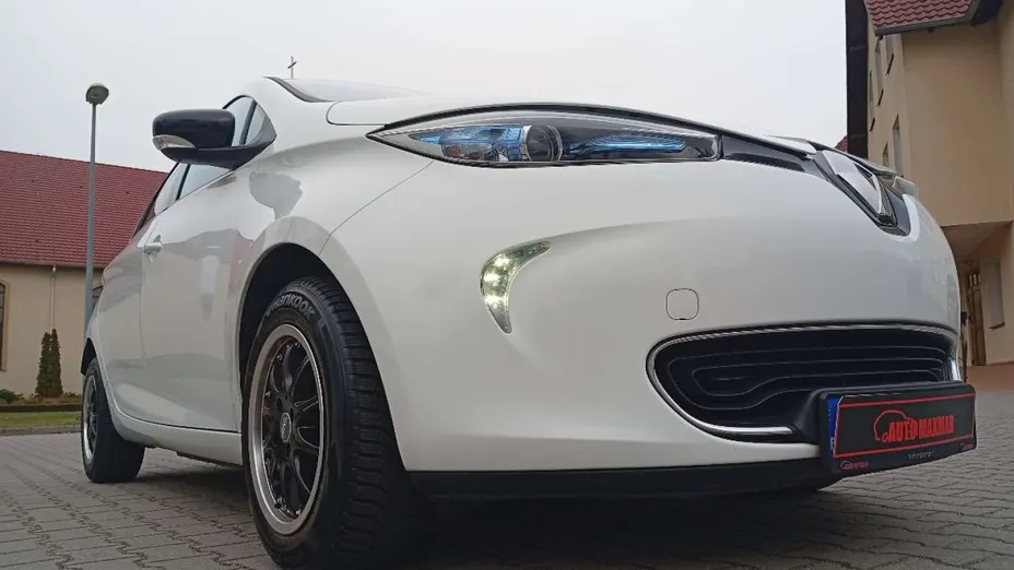RENAULT ZOE -