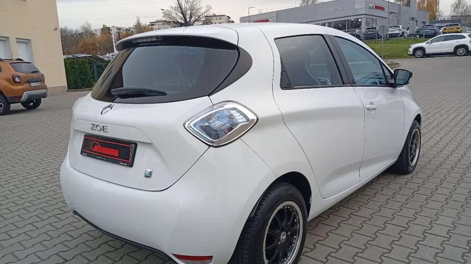 RENAULT ZOE -