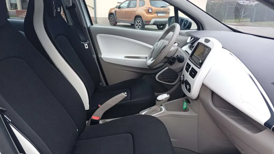 RENAULT ZOE -