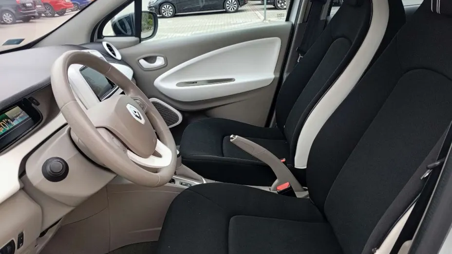 RENAULT ZOE -