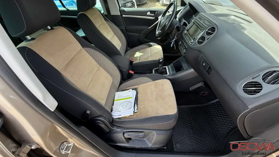 VOLKSWAGEN Tiguan -