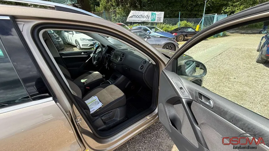 VOLKSWAGEN Tiguan -