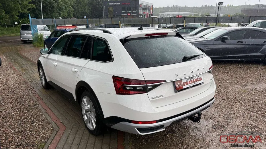 SKODA Superb -