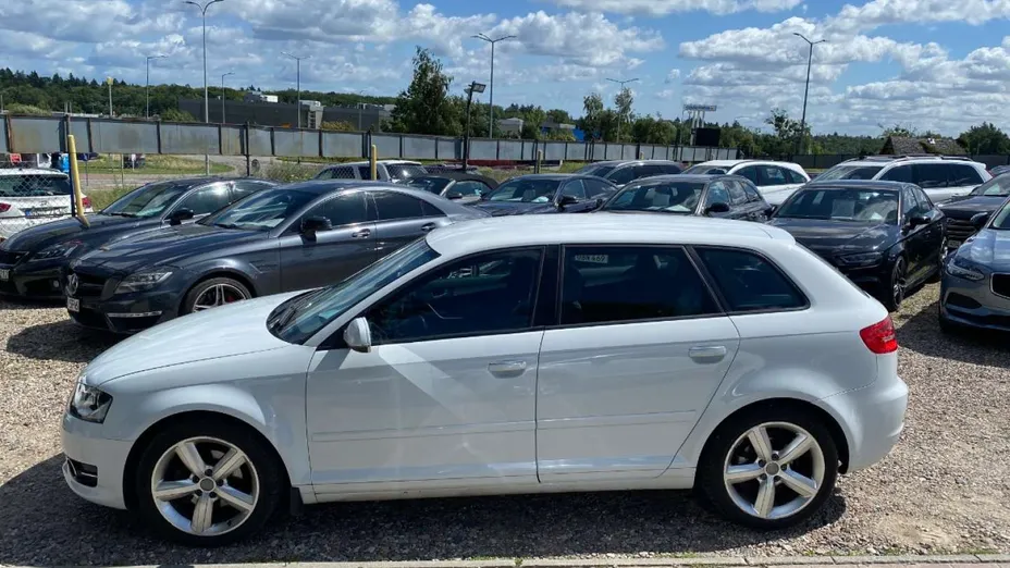 AUDI A3 Sportback -