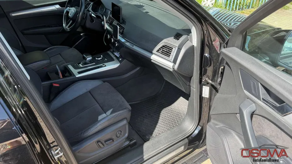 AUDI Q5 -