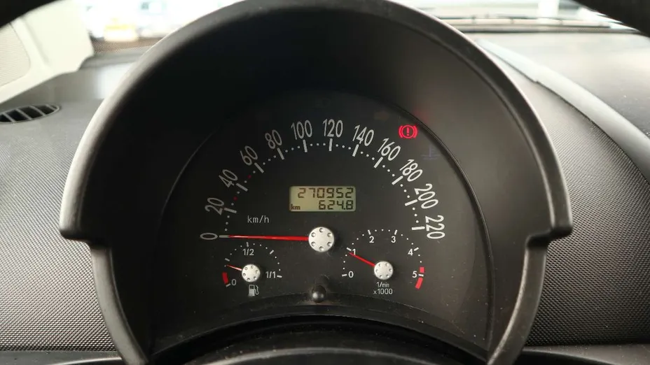 VOLKSWAGEN New Beetle -