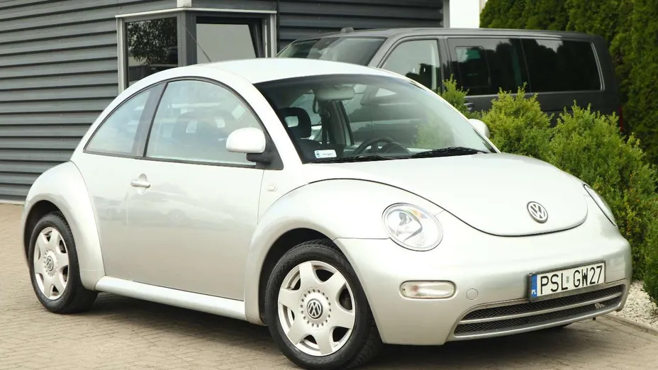 VOLKSWAGEN New Beetle -