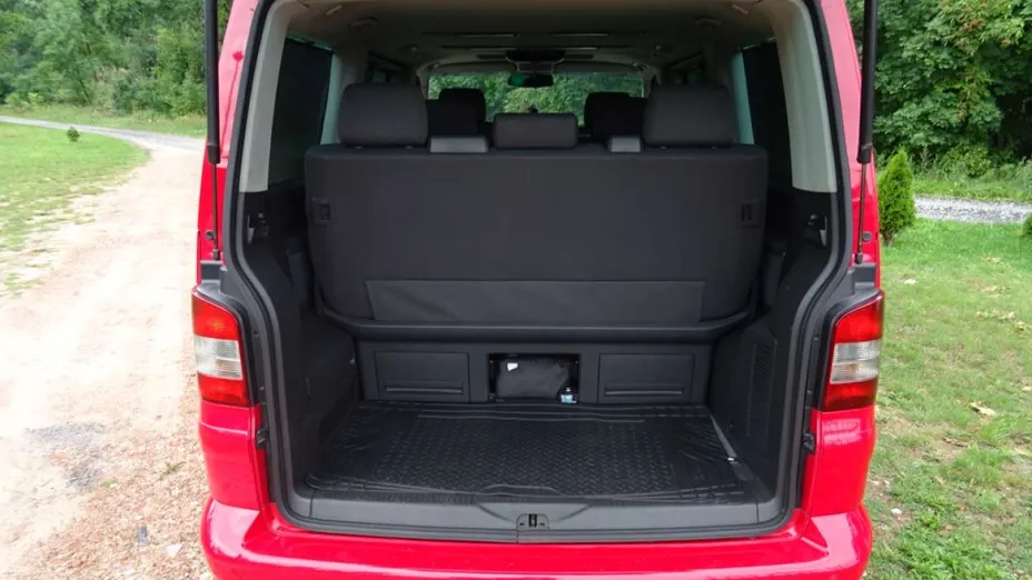 VOLKSWAGEN Multivan -