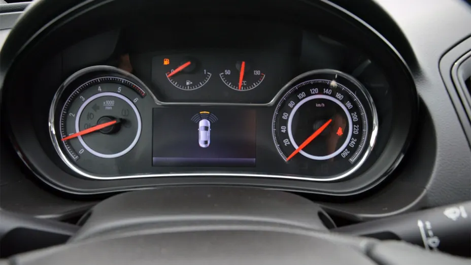 OPEL Insignia -