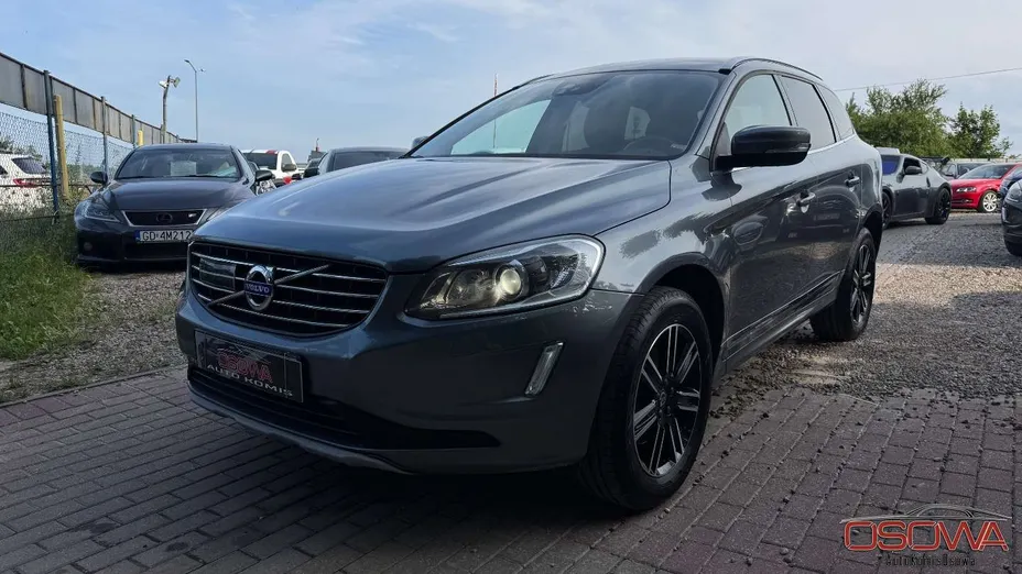 VOLVO XC60 -