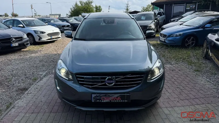 VOLVO XC60 -