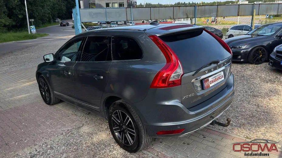 VOLVO XC60 -