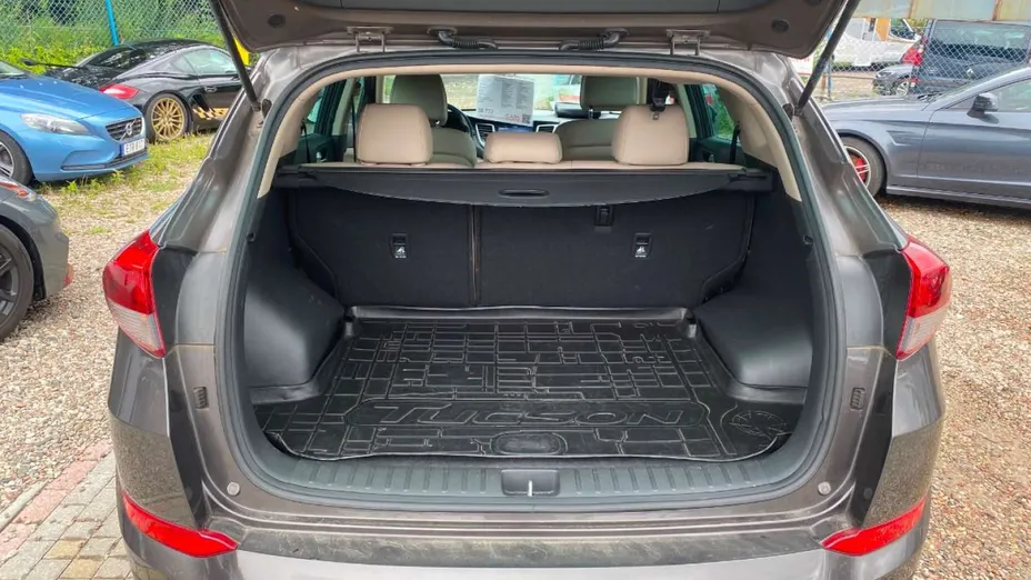HYUNDAI Tucson -