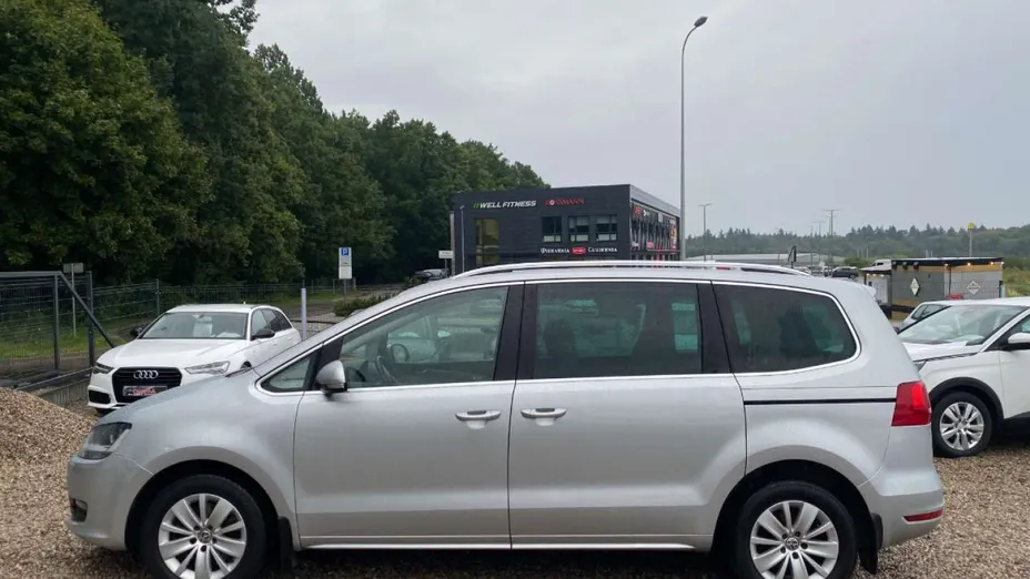 VOLKSWAGEN Sharan -