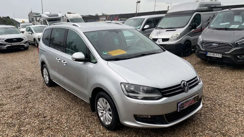 VOLKSWAGEN Sharan -