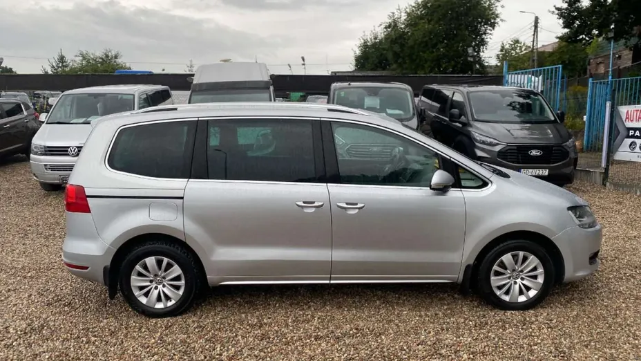 VOLKSWAGEN Sharan -