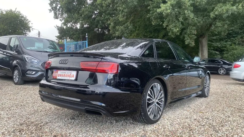 AUDI A6 -