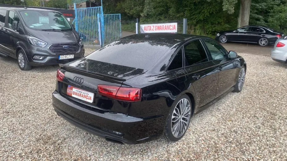 AUDI A6 -