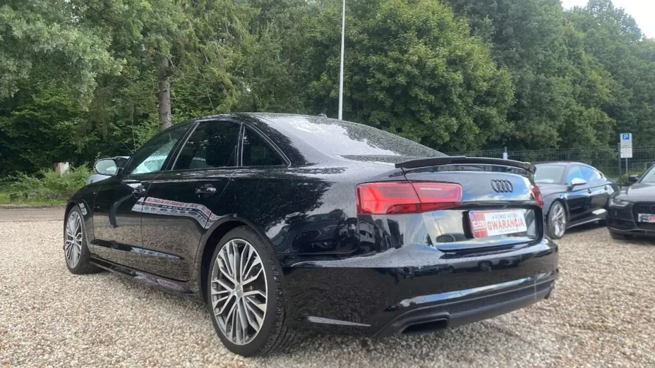 AUDI A6 -