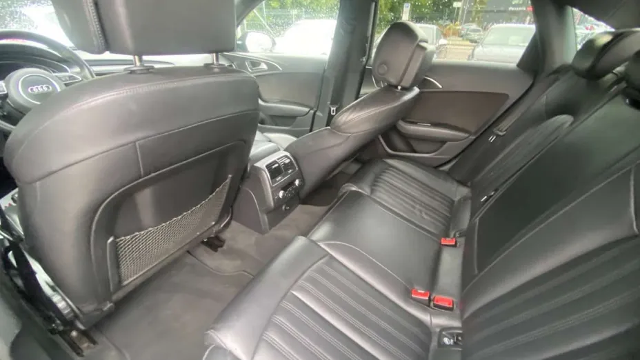 AUDI A6 -