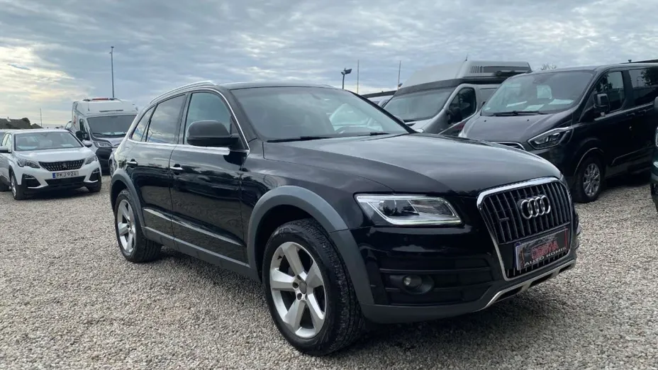 AUDI Q5 -