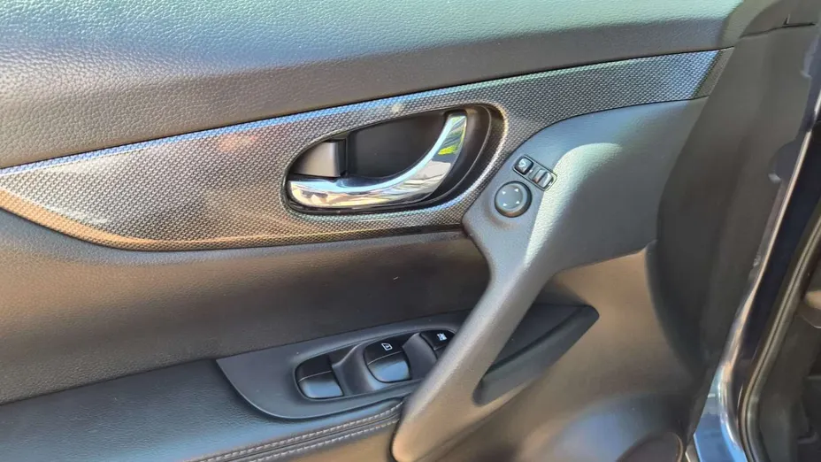 NISSAN X-Trail -