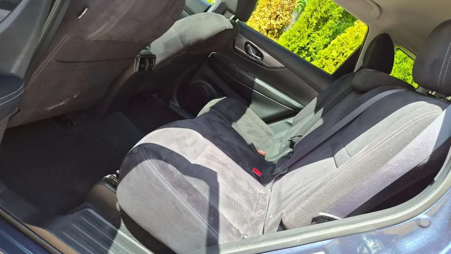 NISSAN X-Trail -
