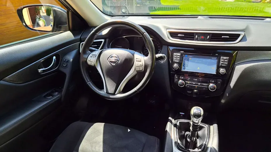 NISSAN X-Trail -
