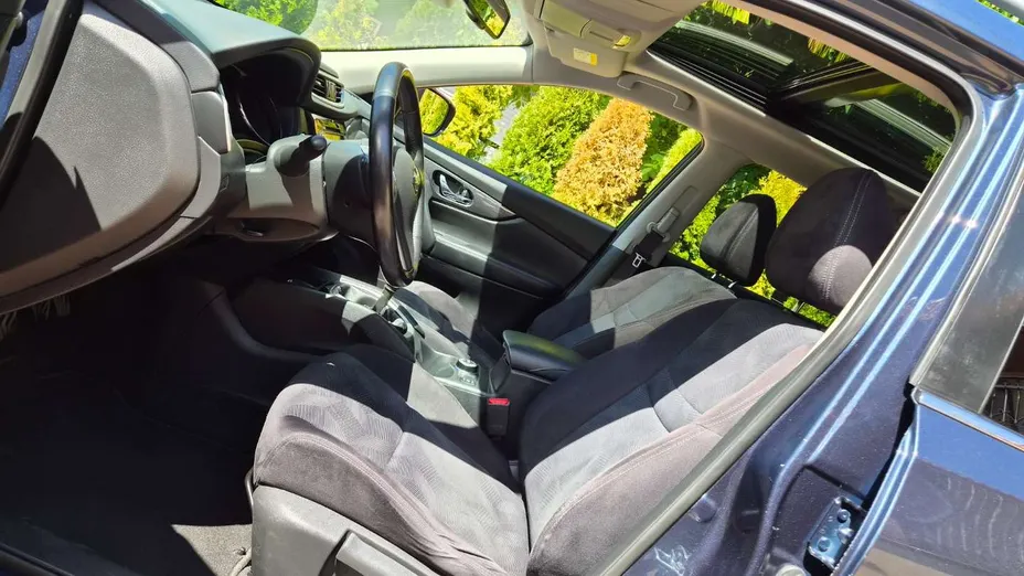 NISSAN X-Trail -