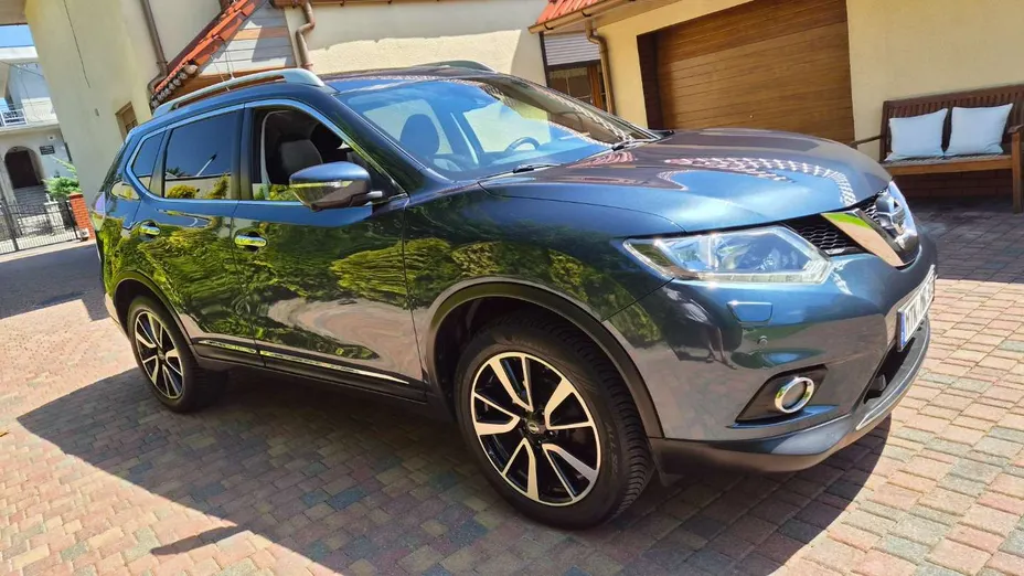 NISSAN X-Trail -